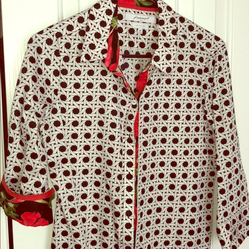Beautiful women’s button down!